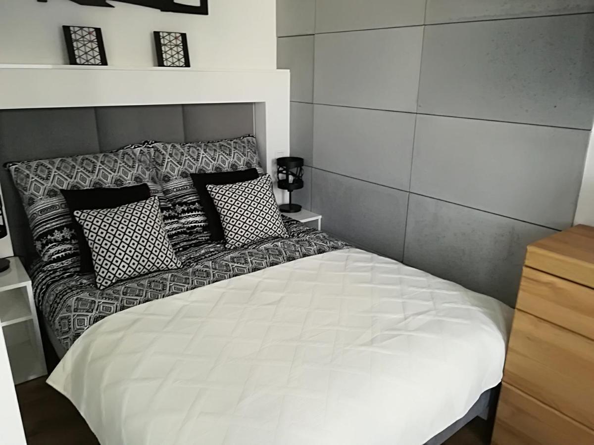 Apartament Wroclaw Centrum Dorzecze Legnickiej Luaran gambar
