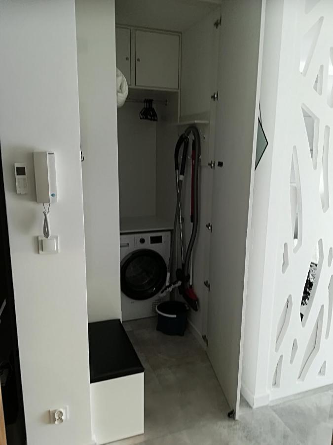 Apartament Wroclaw Centrum Dorzecze Legnickiej Luaran gambar